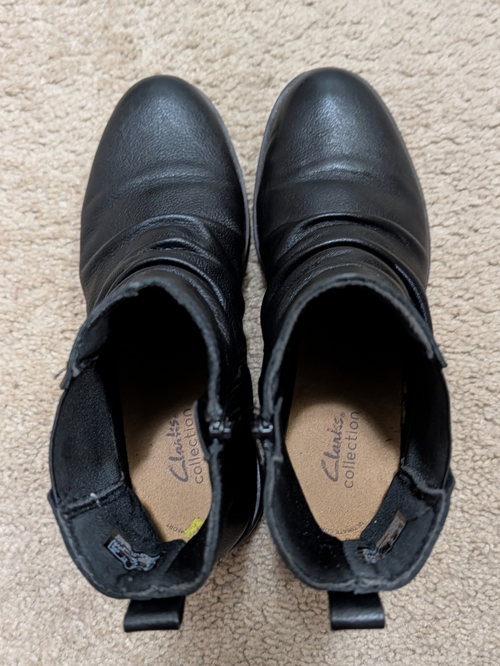 Women's Clarks Hearth Rose Black Leather Bootie